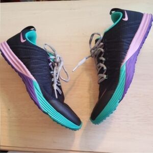 NWOT Nike Womens Lunar Cross Element Training Sneakers